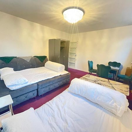 Room With Shared Kitchen Londen Buitenkant foto
