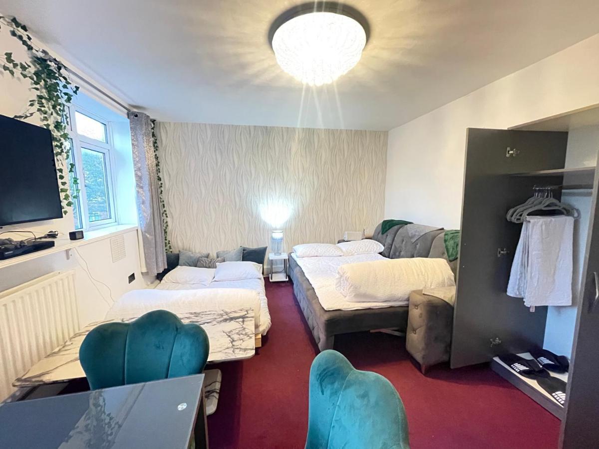 Room With Shared Kitchen Londen Buitenkant foto