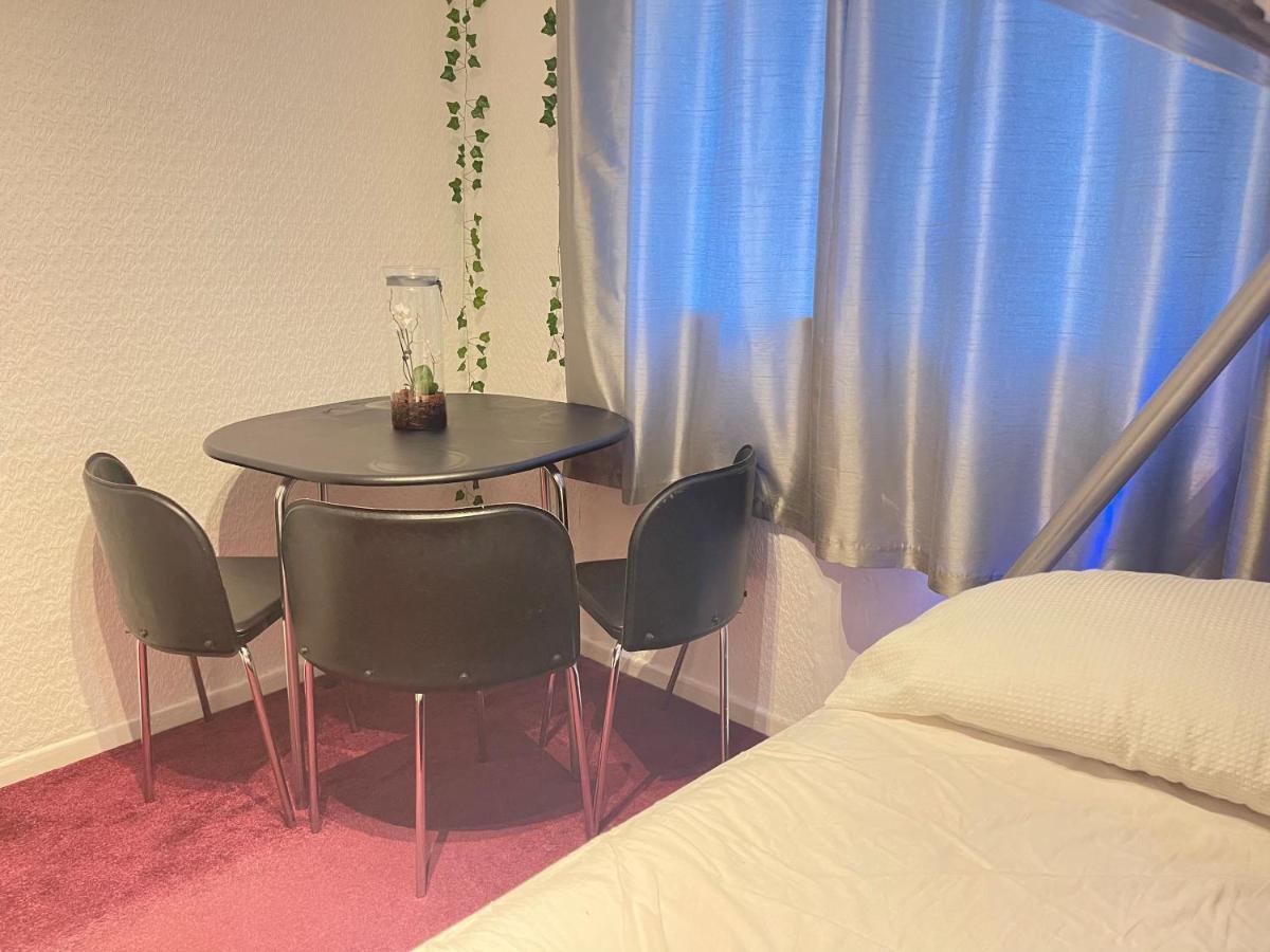 Room With Shared Kitchen Londen Buitenkant foto